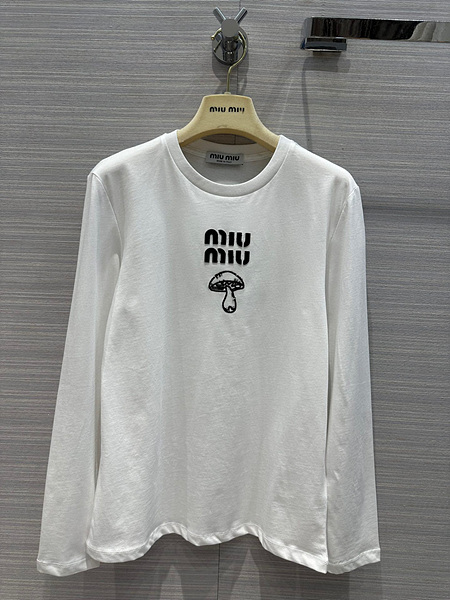 미우미우 티셔츠